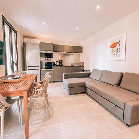 Apartment 3 Piece Terrasse Coeur De Ville